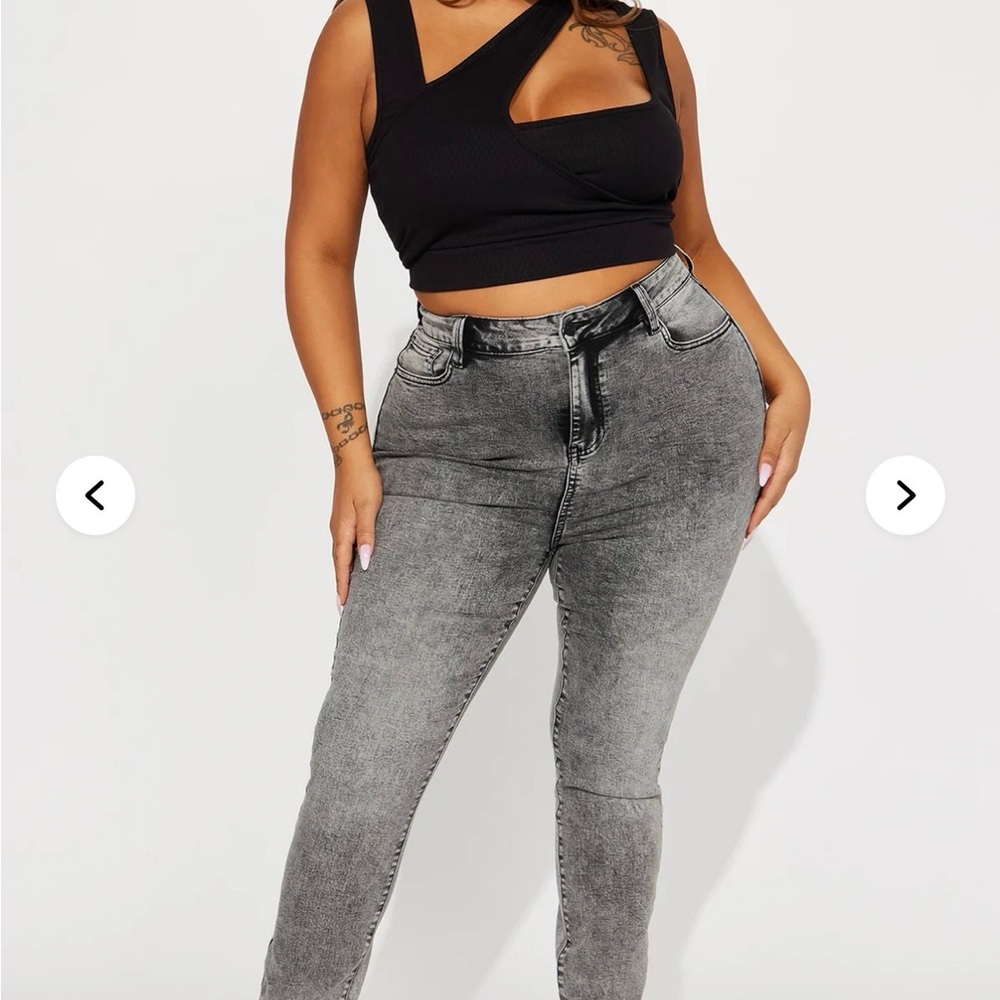 Fashion nova Women's Gray acid wash Jeans in Tall sz 18 plus - Picture 3 of 3